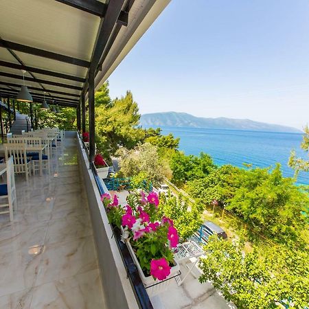 Isi Rooms Vlorë Екстериор снимка