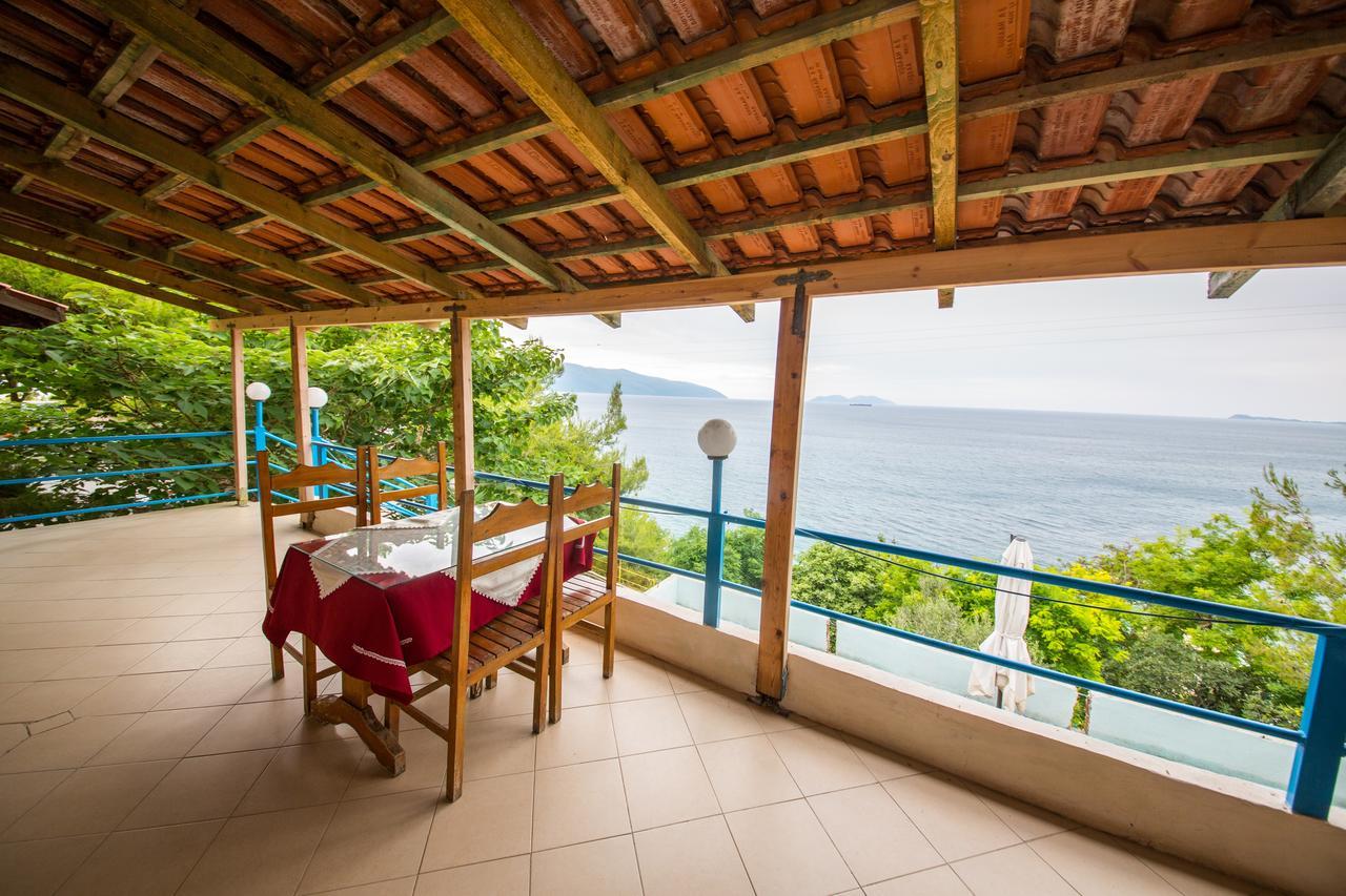 Isi Rooms Vlorë Екстериор снимка
