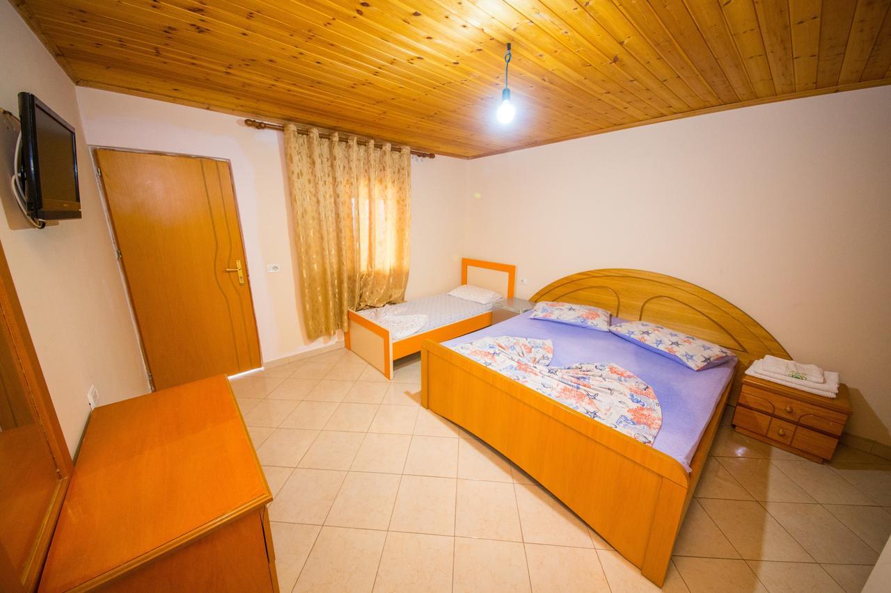 Isi Rooms Vlorë Екстериор снимка