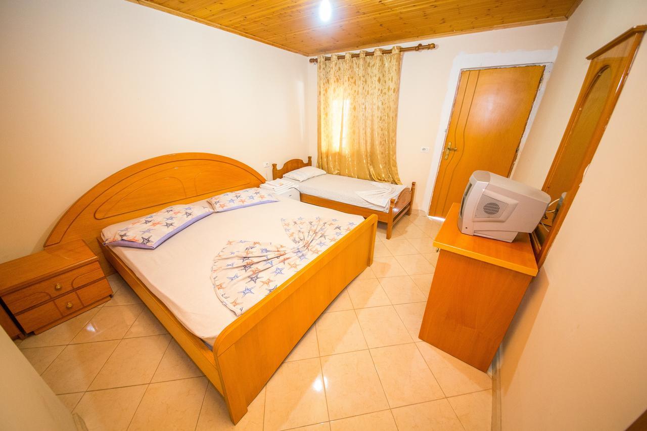 Isi Rooms Vlorë Екстериор снимка